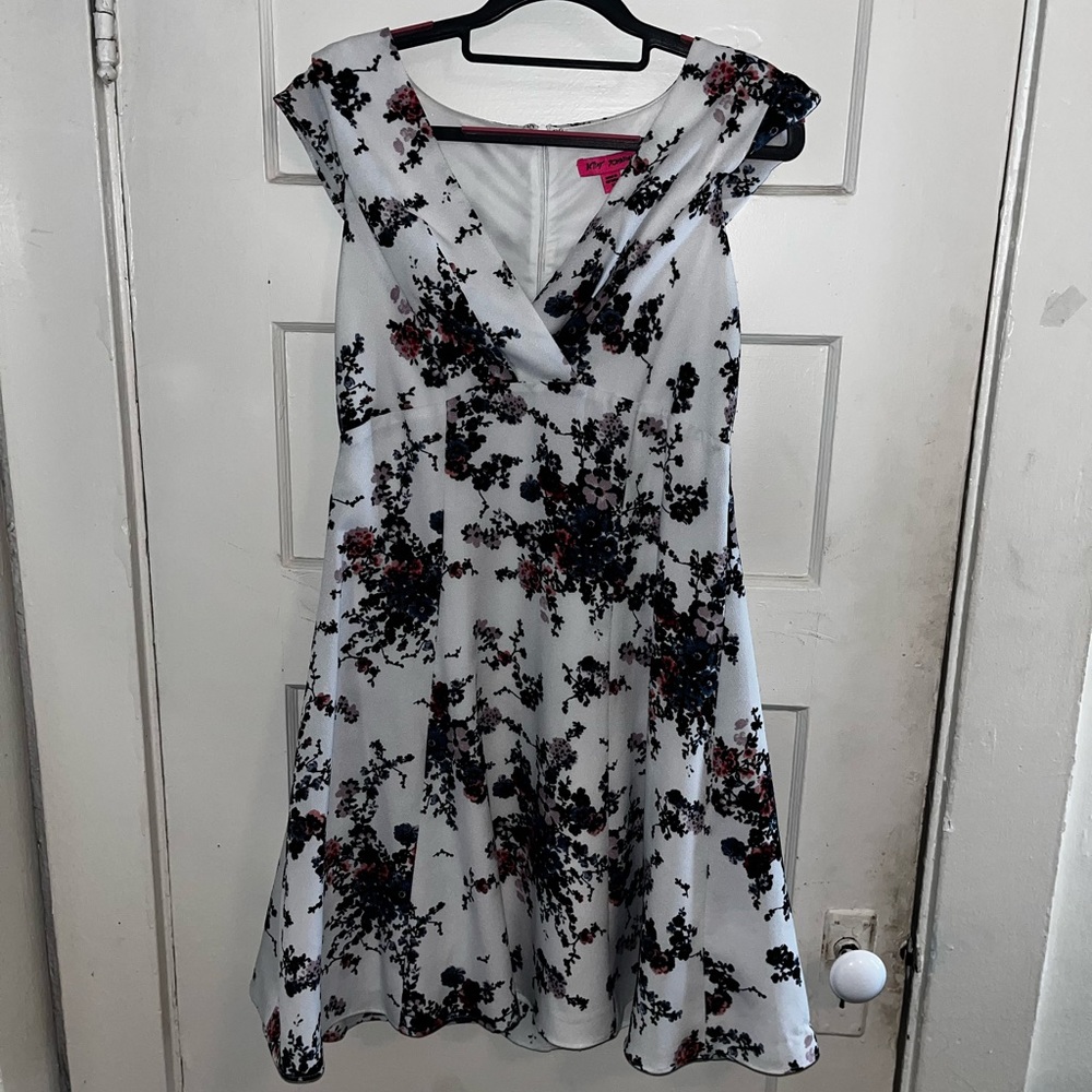 🍀Betsey Johnson Floral Dress